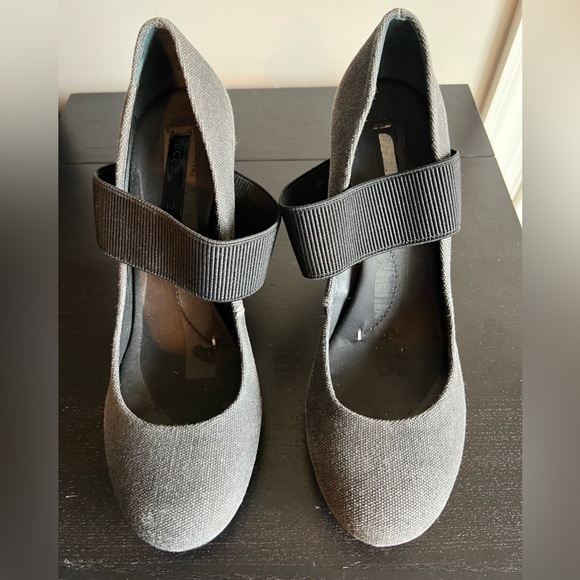 BCBCMaxAzria gray canvas marry Jane heels - Picture 3 of 11